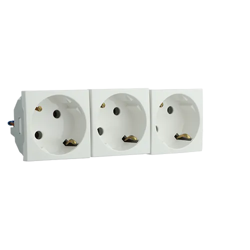 BLOCK THREE EARTH SOCKETS (SCHUKO)-6 MOD WHIT